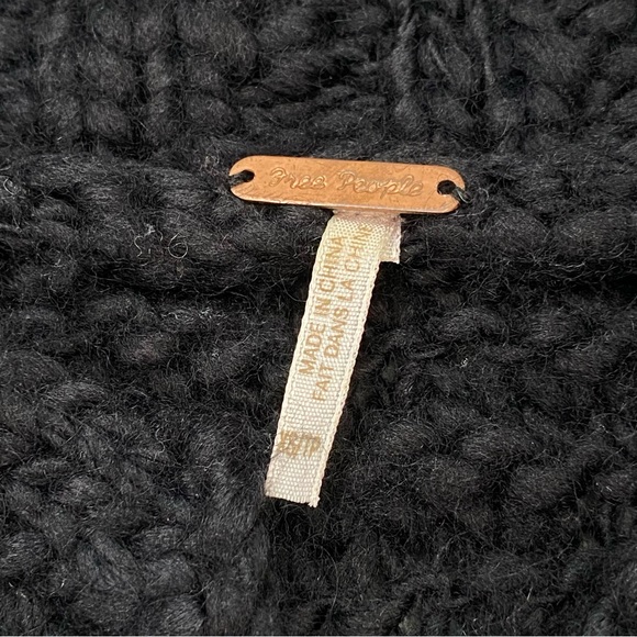 Free People Cardigan Sweater Womens XS Black Crochet Knit Wool Blend Bell Cuffs - Picture 3 of 13